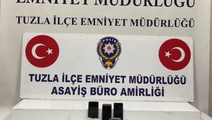 Pendik’te uyuşturucu temin etmek isterken polise yakalandılar